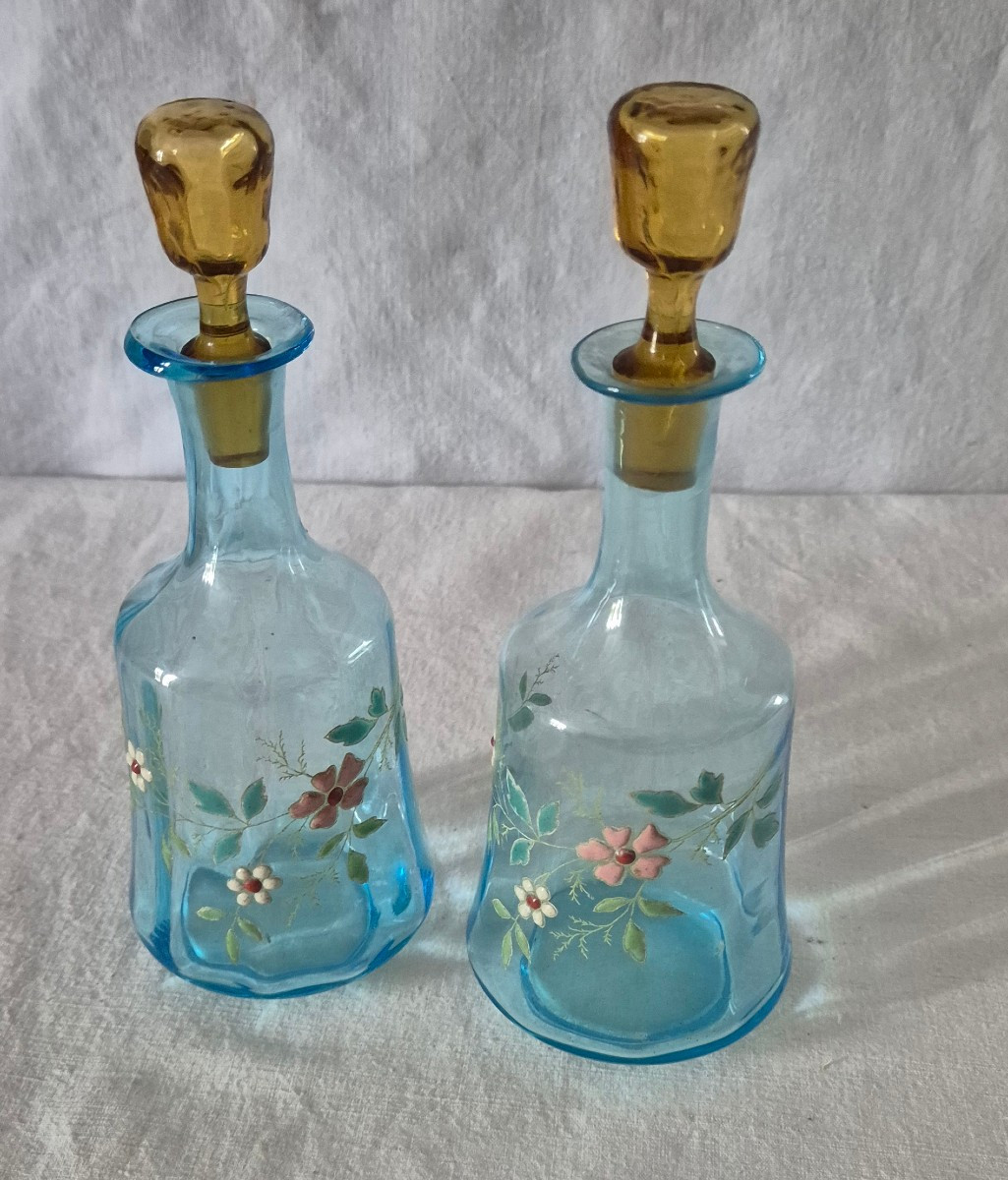 Paire De Deux Flacons Bouteilles En Verre émaillé George Sand 