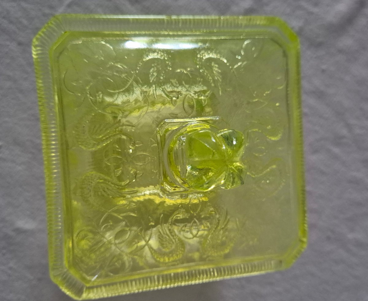 Molded Ouraline Glass Candy And Sugar Bowl With Relief Decoration-photo-4