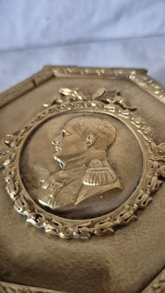 Empire Style Gilt Bronze Box With Medallion Of Emperor Napoleon -photo-2