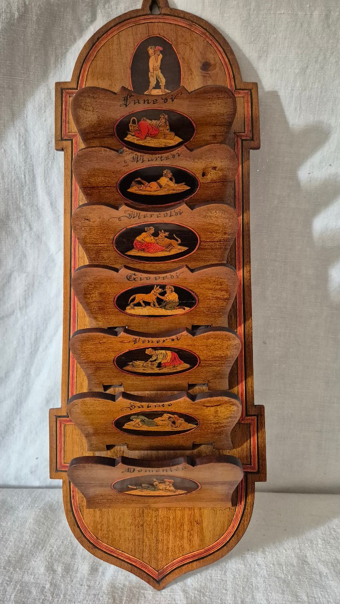 Semainier marqueterie de Sorrento Italie XIXème siècle 