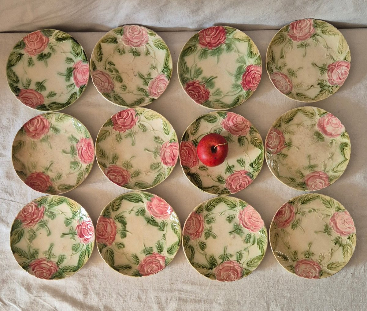 Set Of 12 Slip Plates With Pink And Green Floral Decoration-photo-3