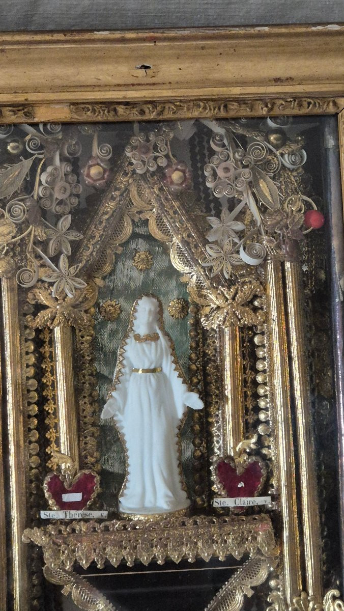 Reliquary Of Saint Therese And Saint Clare, Gilded Wooden Frame And Paperoles -photo-2