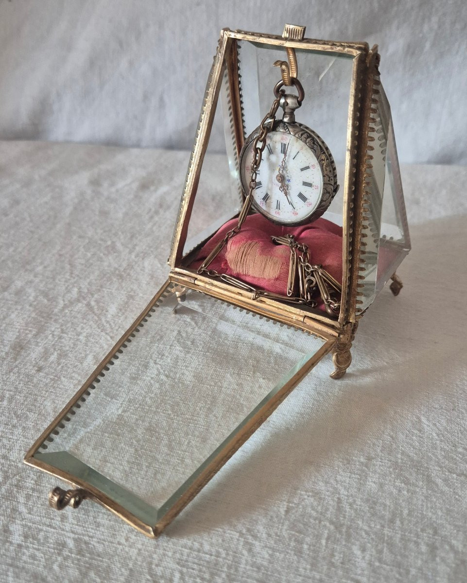 Coffret porte montre en verre et pomponne doré de forme inédite -photo-2