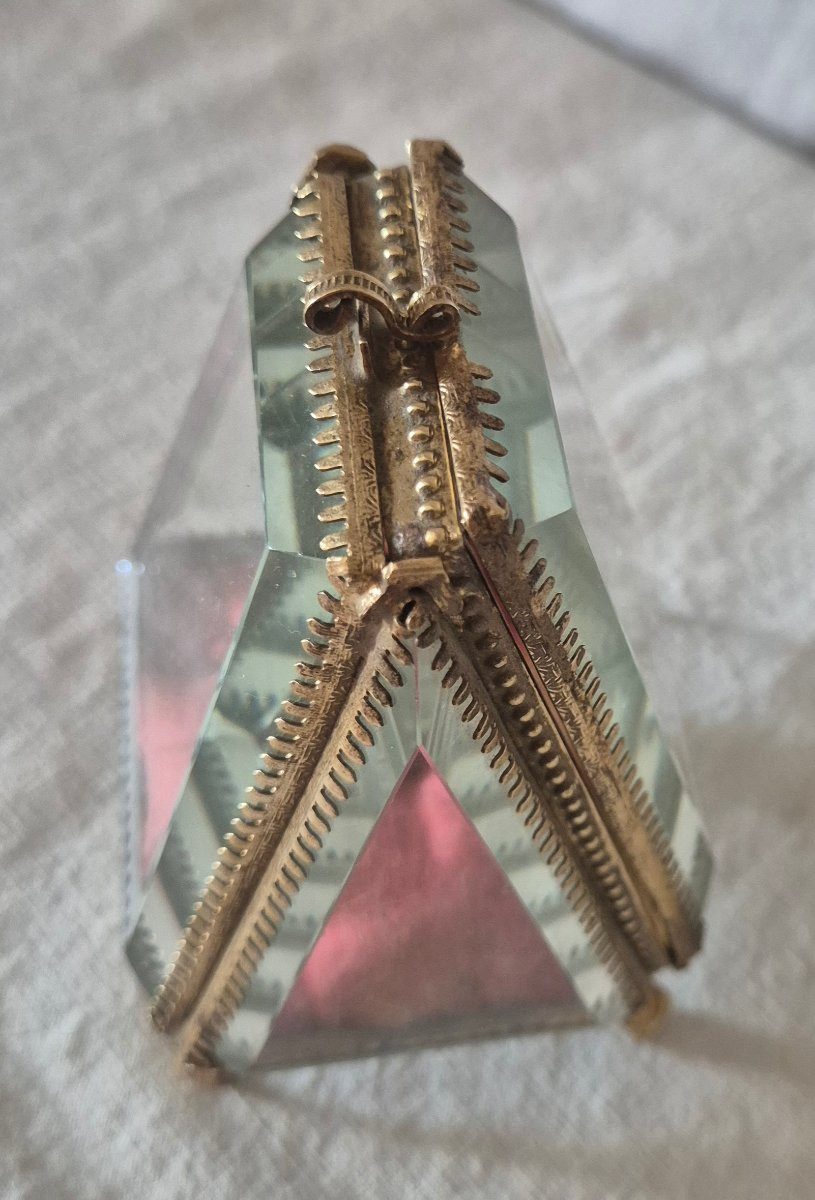 Coffret porte montre en verre et pomponne doré de forme inédite -photo-1