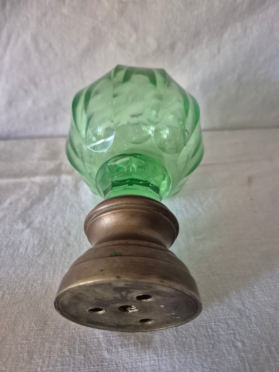 19th Century Cut Glass Stair Ball In Uranium Green -photo-4