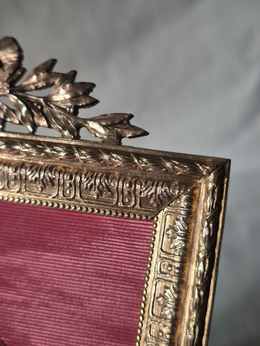 Cadre photo bronze format cabinet à vue ovale et moire rose -photo-4