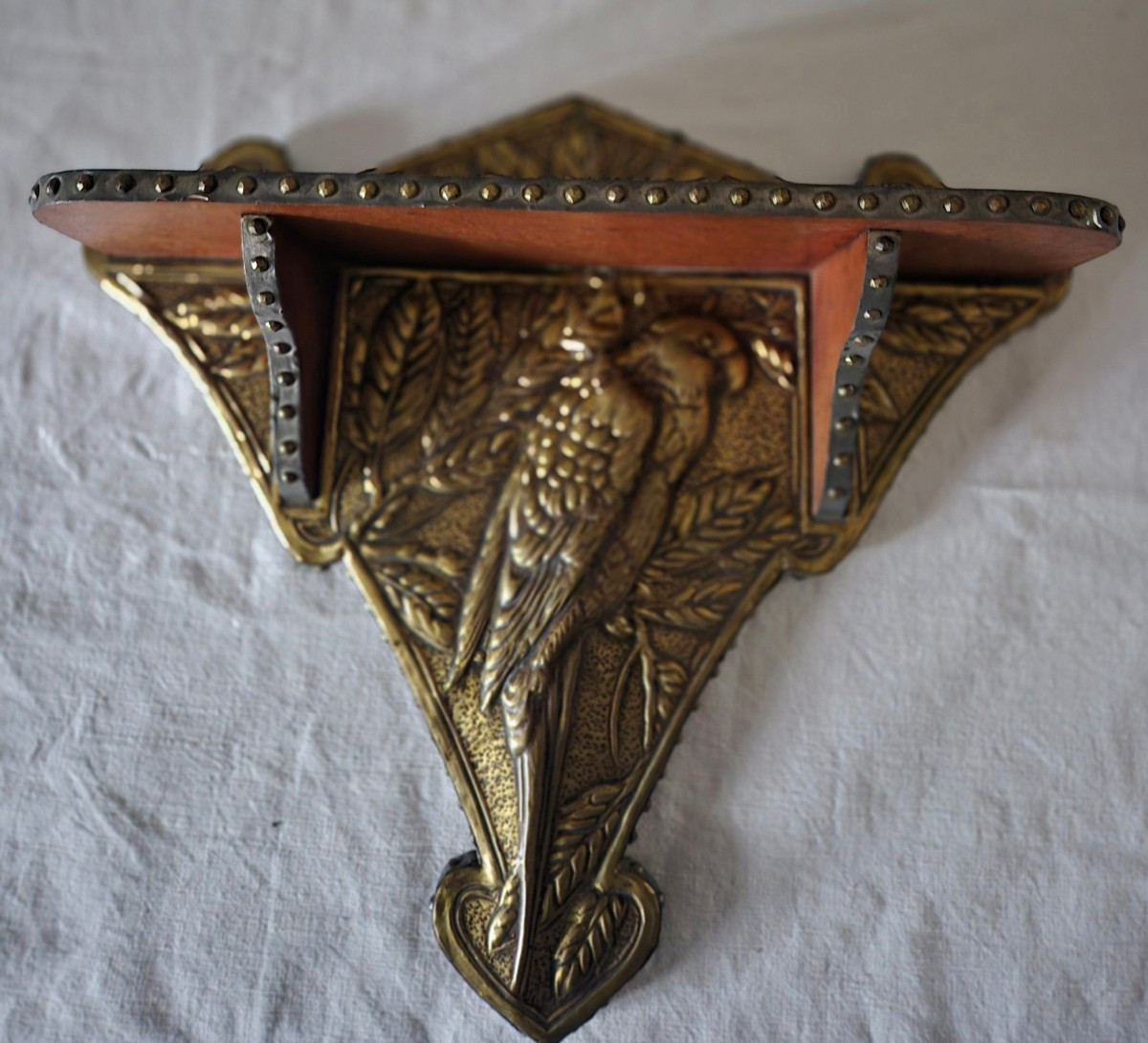 Small Art Nouveau Parrot-decorated Display Shelf -photo-2