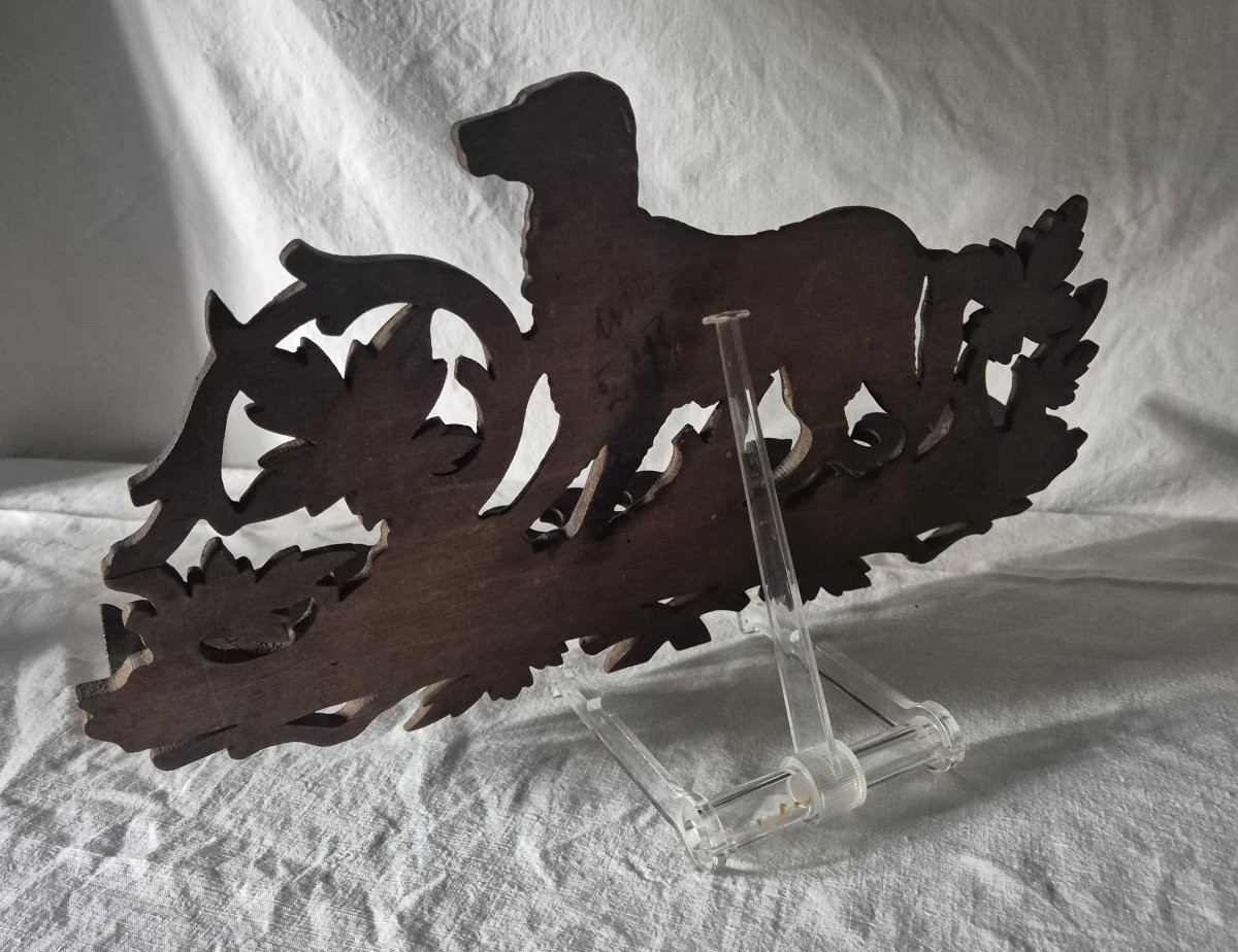19th-century Carved Wooden "black Forest" Pipe Holder Depicting A Dog -photo-3
