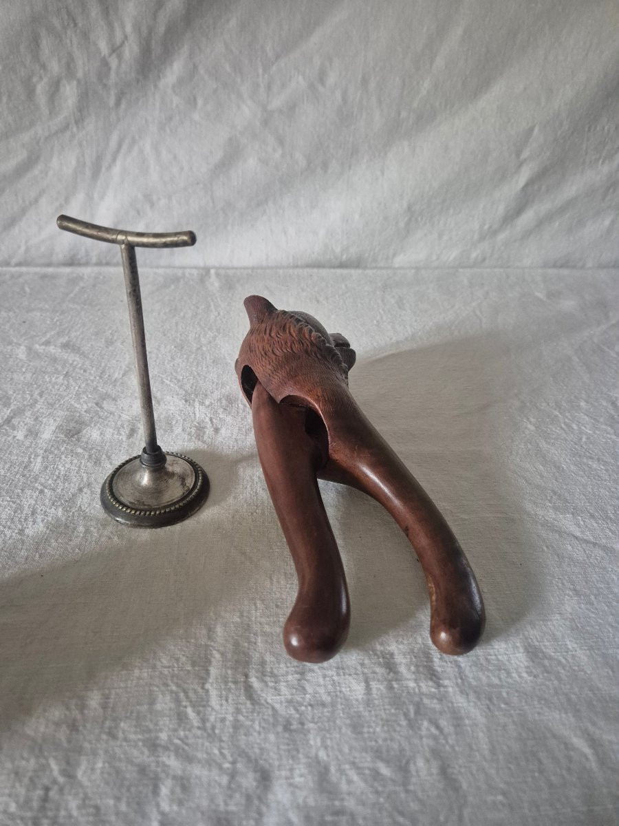 Casse noisette ours en bois sculpté Forêt Noire du XIXème siècle -photo-1