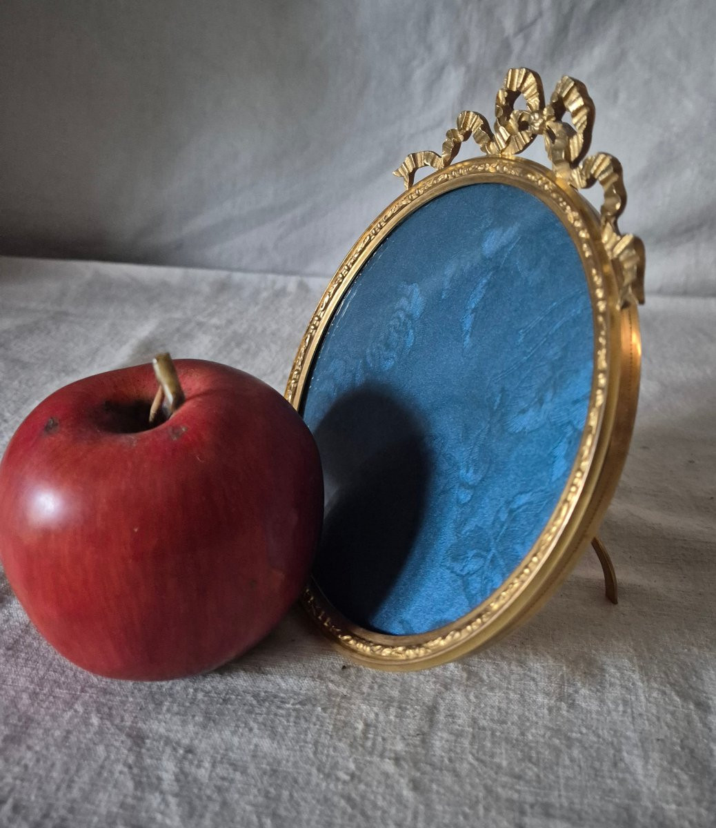 Grand cadre photo médaillon en bronze doré du XIXème siècle -photo-3