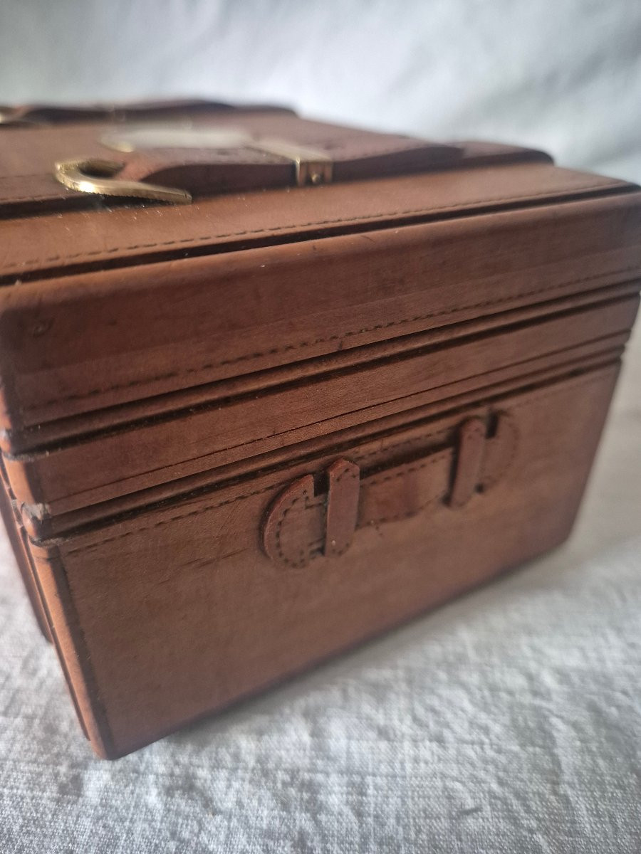 Boîte en bois sculpté trompe l'œil malle de voyage -photo-1