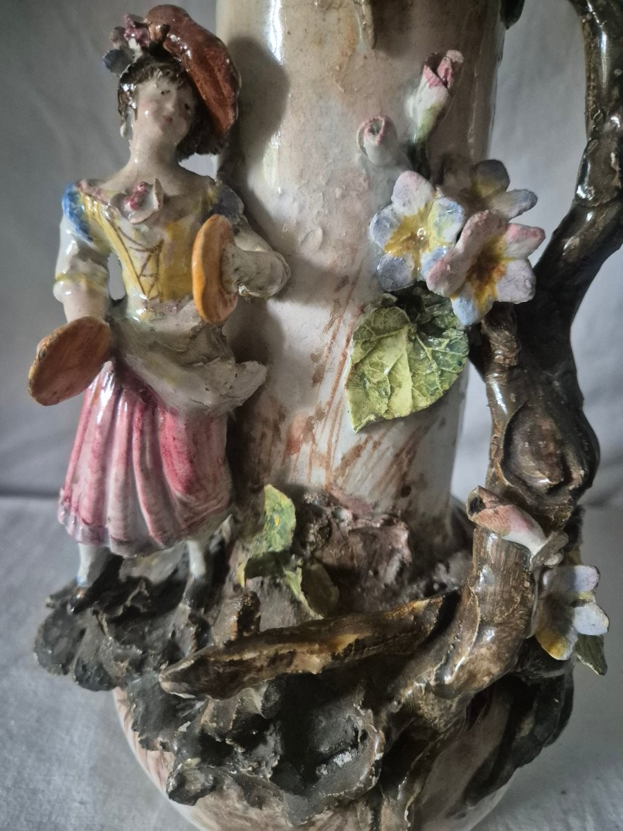 Vase en faïence fine et barbotine polychrome vers 1900-photo-2