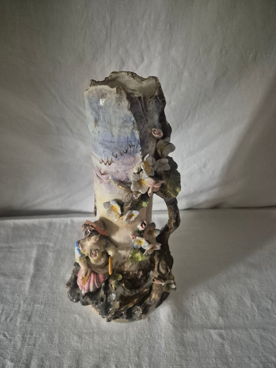 Vase en faïence fine et barbotine polychrome vers 1900-photo-2