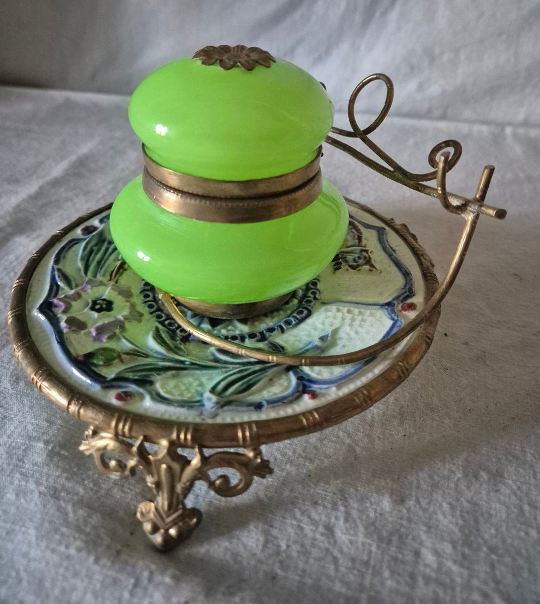 Encrier en opaline couleur ouraline dans monture de barbotine et bronze doré -photo-3