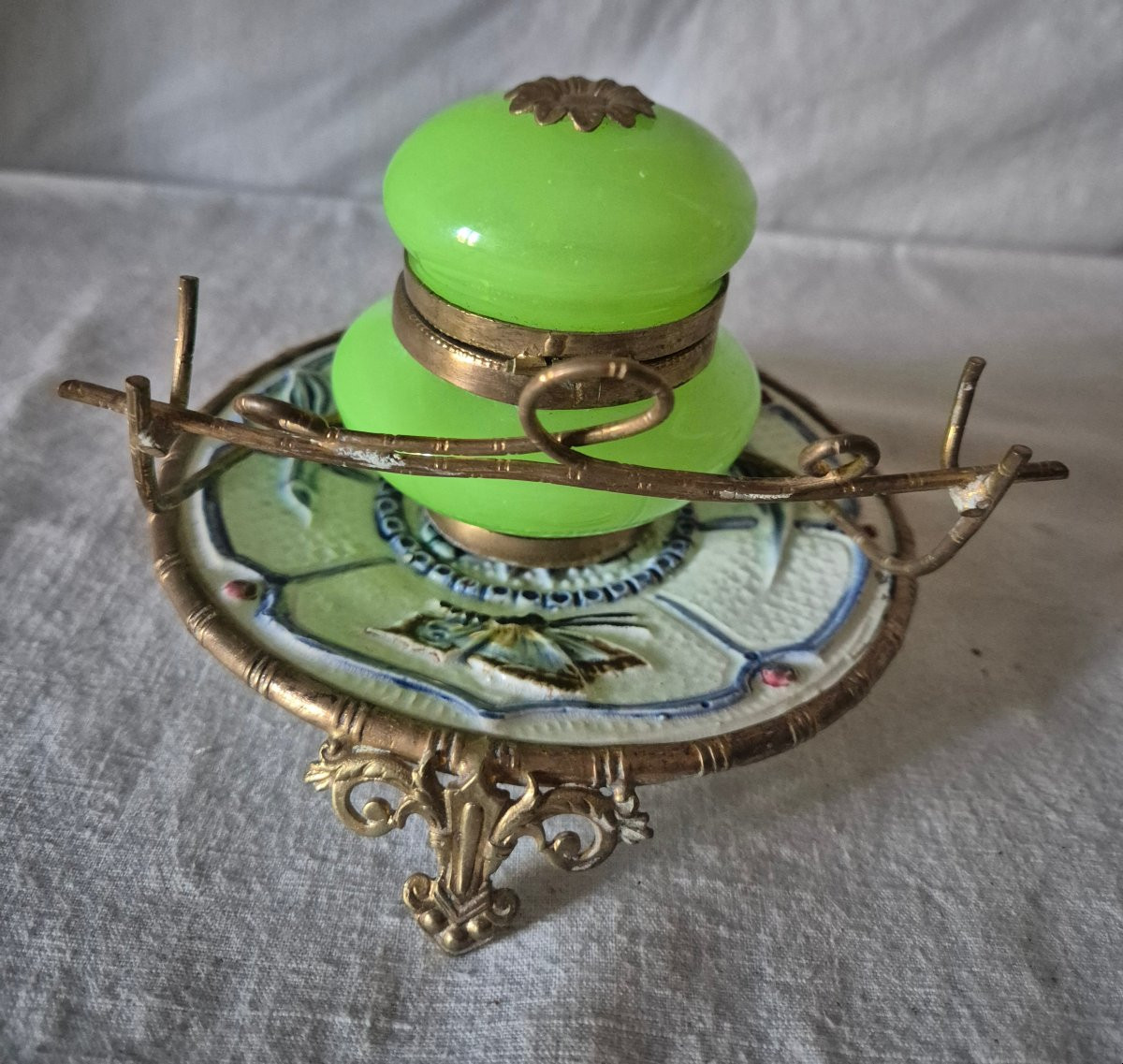 Encrier en opaline couleur ouraline dans monture de barbotine et bronze doré -photo-3