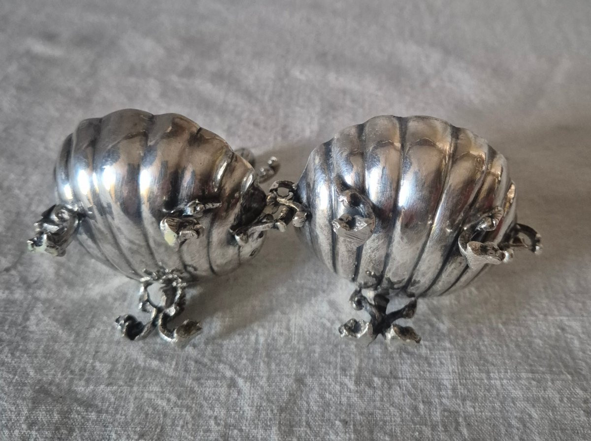 Deux salières coquilles aux sujets bacchants en argent -photo-4