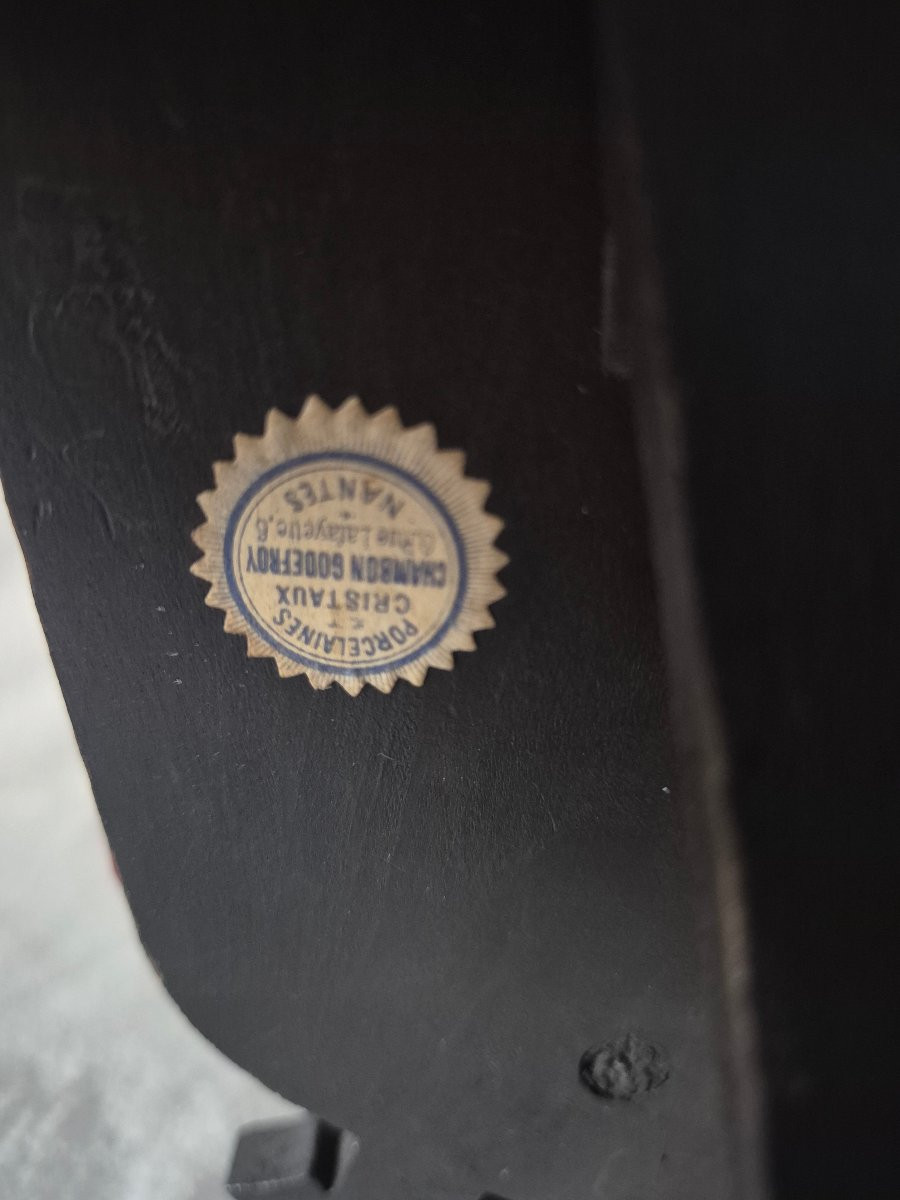 Photo Frame With Coat Of Arms Mounted On A Wooden Easel, Late 19th Century -photo-2