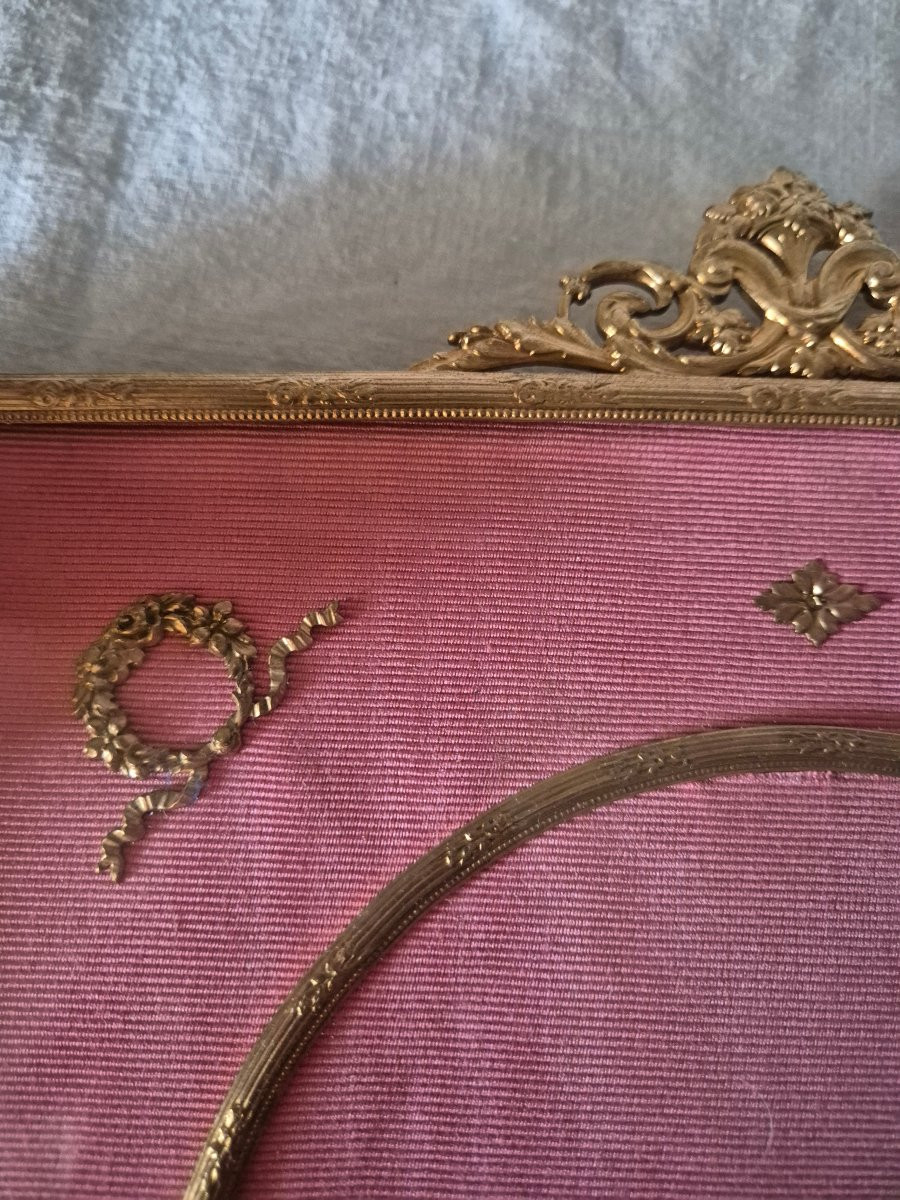 Grand cadre photo carré Napoléon III en bronze doré et moire rose -photo-7