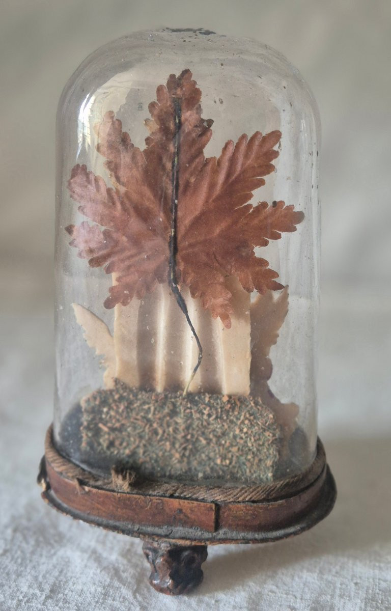 Vierge à l'enfant du XVIIIème siècle accompagnée de deux archanges en pâte de sel polychrome -photo-1