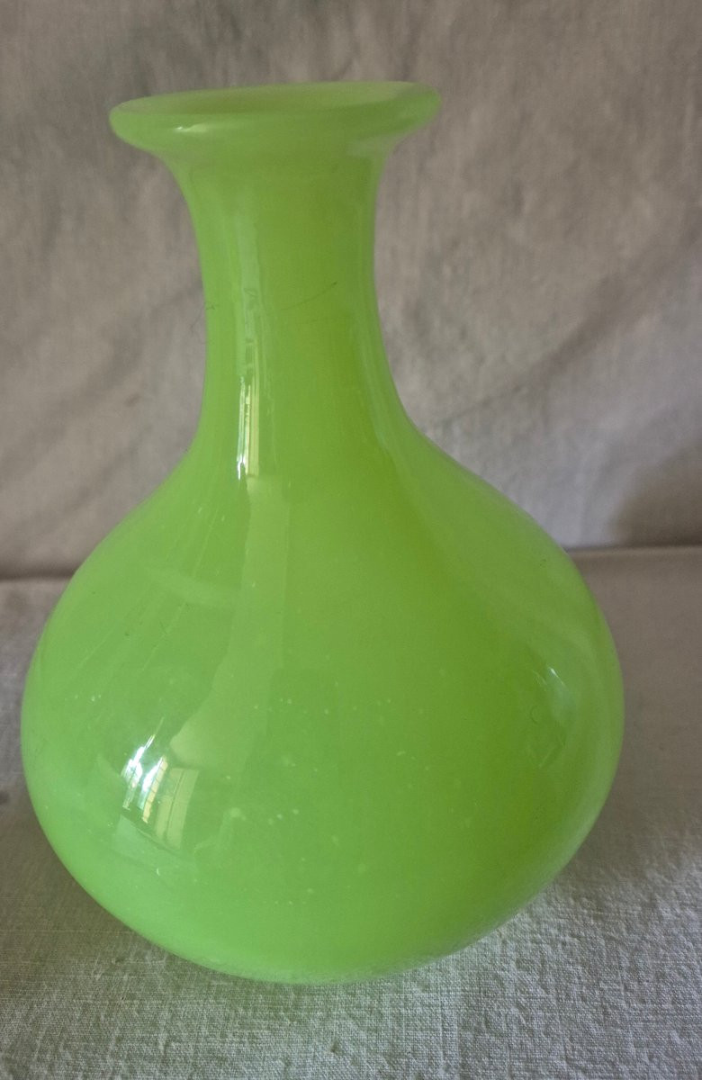 Verre de nuit en opaline "grain de riz" de couleur "ouraline" du XIXème siècle -photo-2