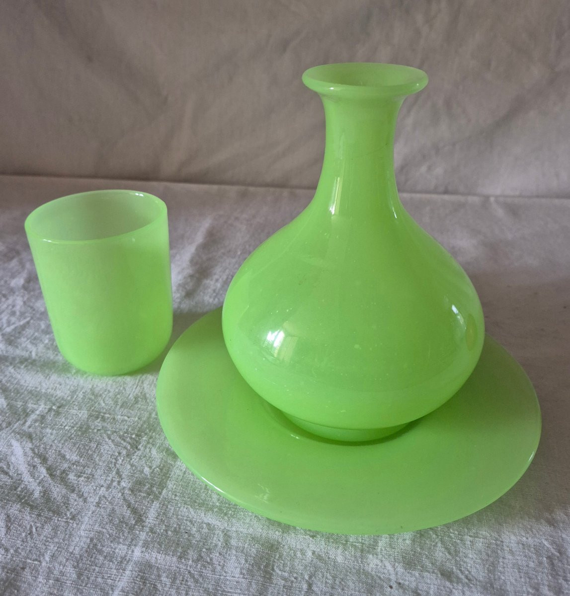 Verre de nuit en opaline "grain de riz" de couleur "ouraline" du XIXème siècle -photo-3