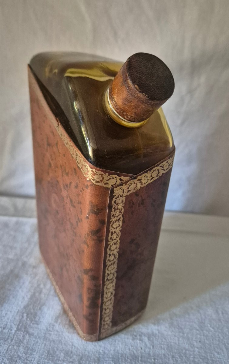 Trompe-l'œil Whiskey Flask, Circa 1950, Glass And Leather-photo-4