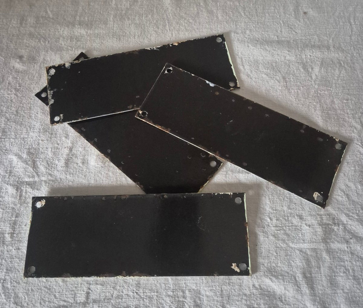 4 plaques signalétiques d'étages en émail sur métal noir et blanc -photo-4