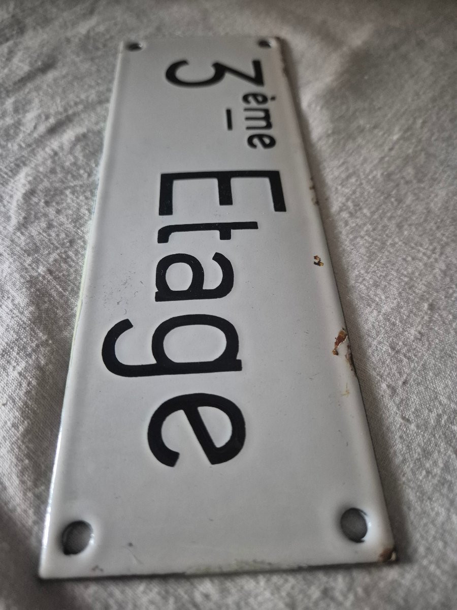 4 plaques signalétiques d'étages en émail sur métal noir et blanc -photo-1