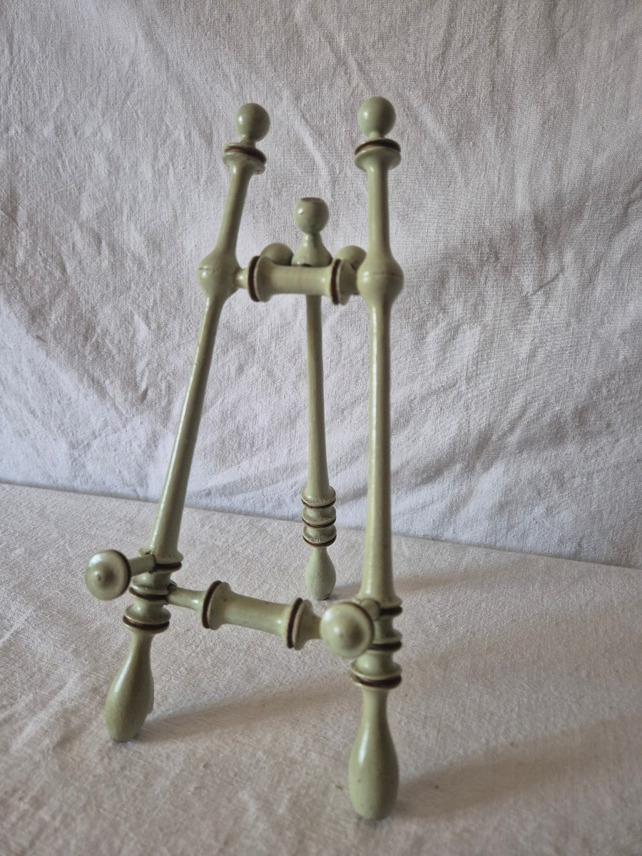 Chevalet de présentation en bois tourné façon bambou 