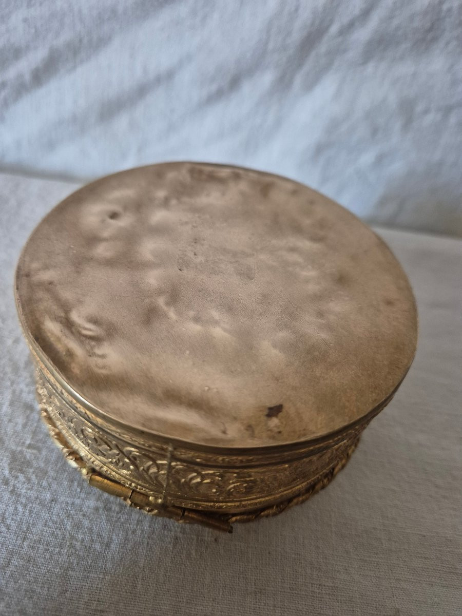 Boîte à bijoux en bronze pomponne doré du XIXème siècle -photo-6