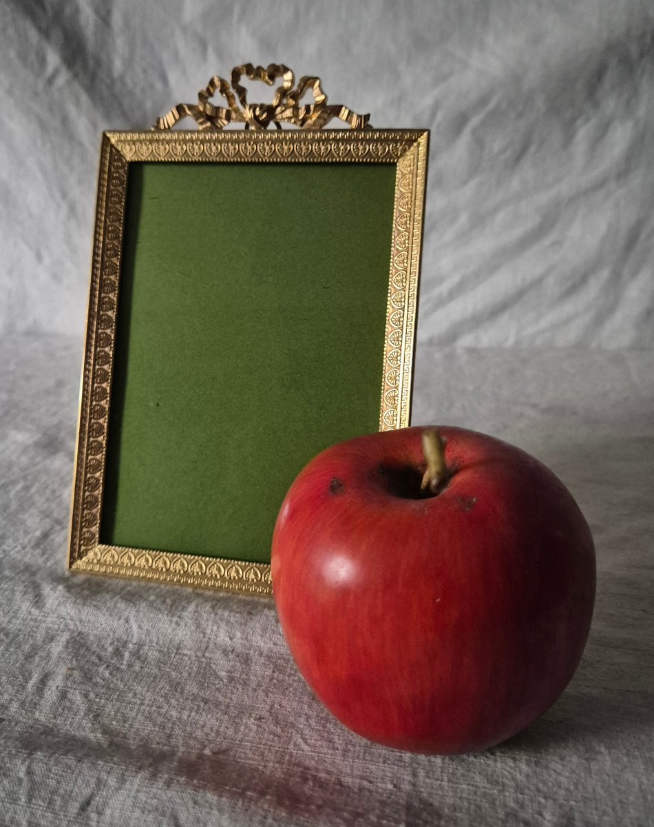 Cadre photo bronze doré à décor Louis XVI du Second Empire -photo-2