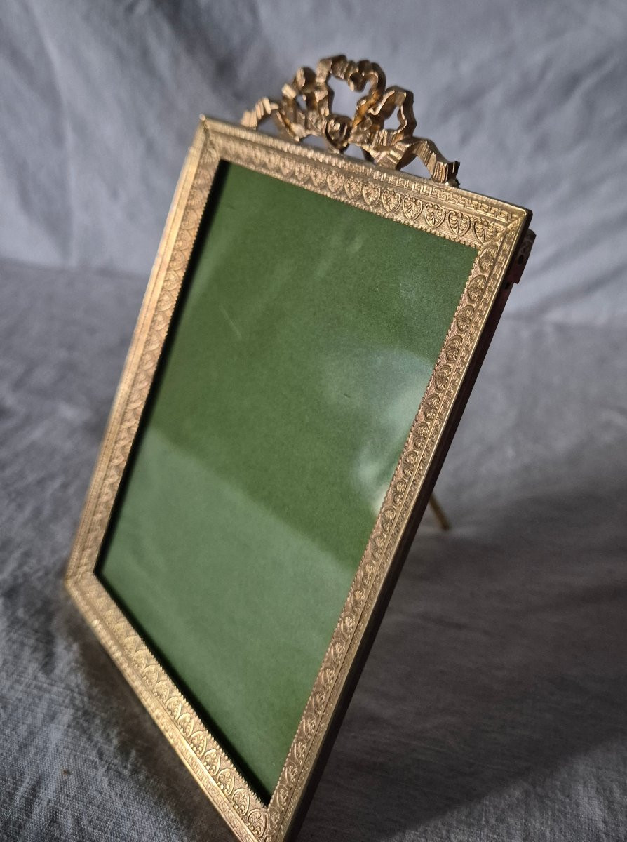 Cadre photo bronze doré à décor Louis XVI du Second Empire -photo-4