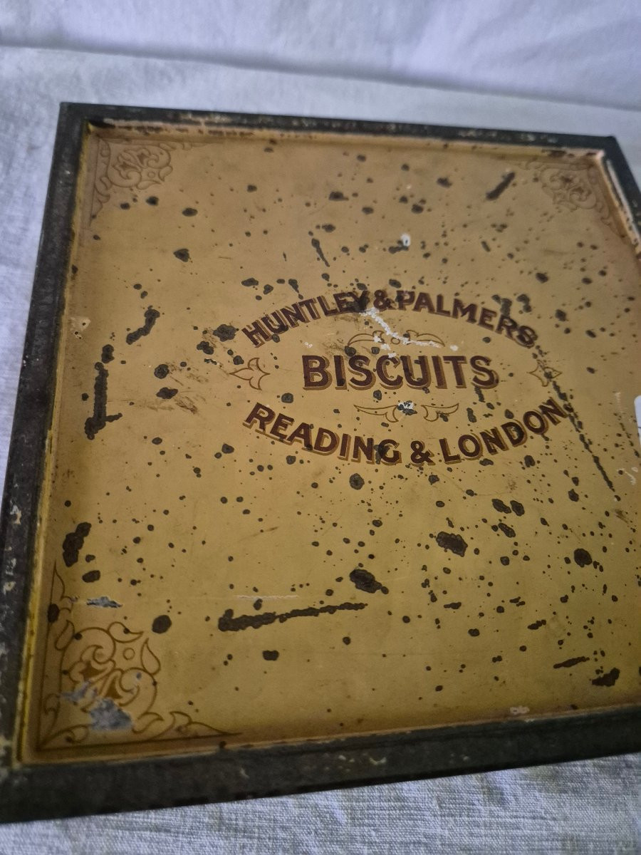 Huntley And Palmers "dragon" Lithographed Tin Box From 1907-photo-4