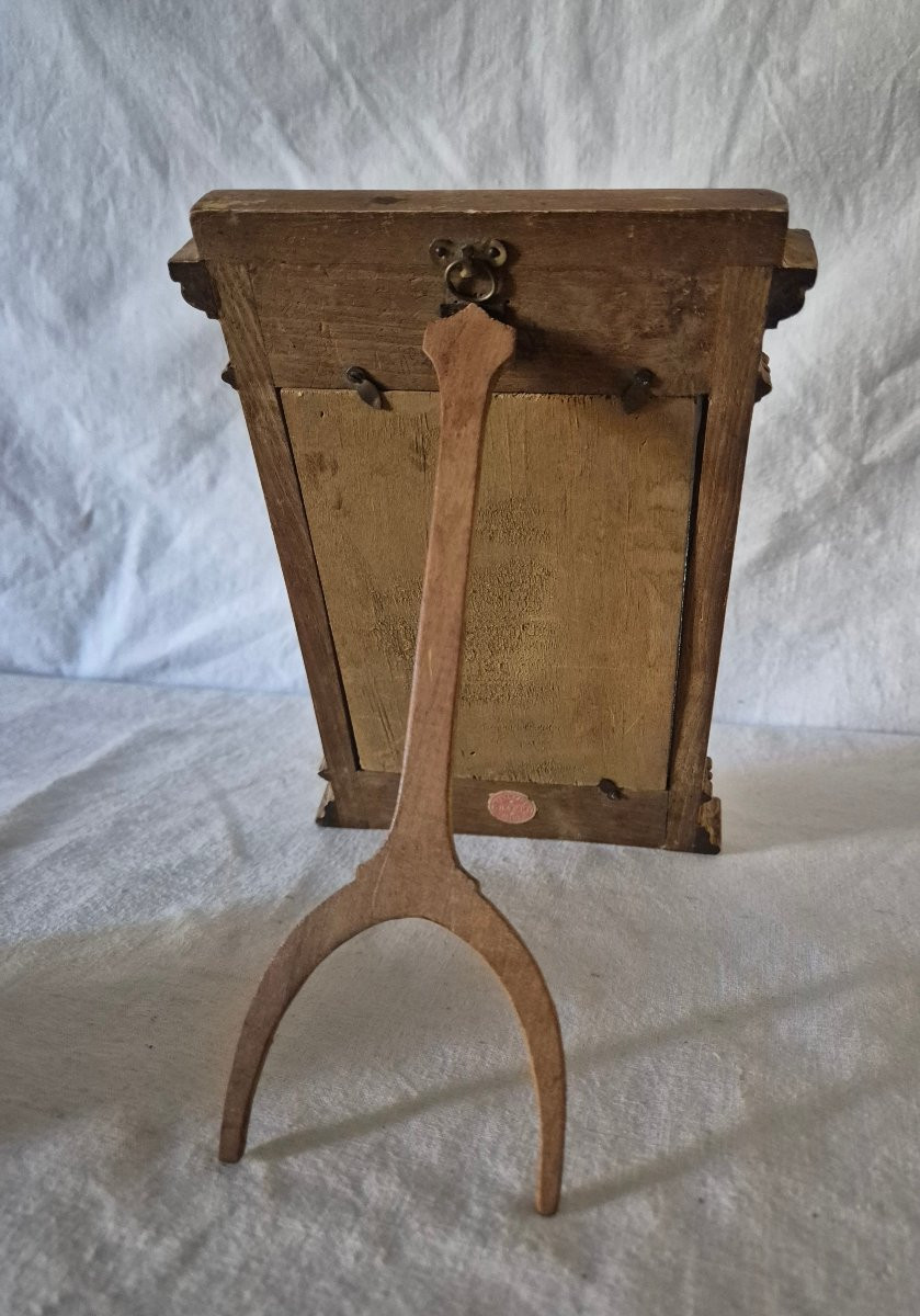 Cadre photo en bois doré telle une fenêtre à meneau début XXème siècle -photo-6