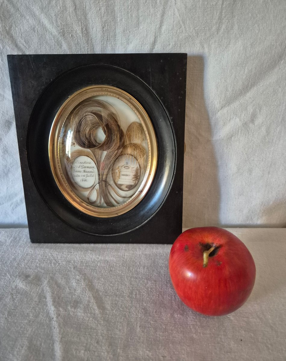 Souvenir de cheveux Napoléon III dans son cadre carré à vue ovale et à verre convexe -photo-3