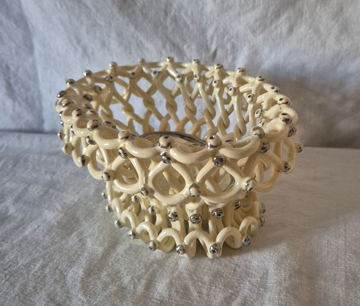 19th Century Langeais Earthenware Jardinière Basket In Ivory And Platinum Tones-photo-1