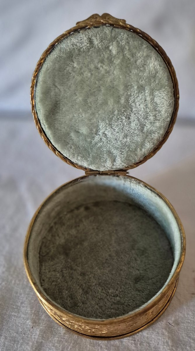 Boîte à bijoux en bronze pomponne doré du XIXème siècle -photo-3