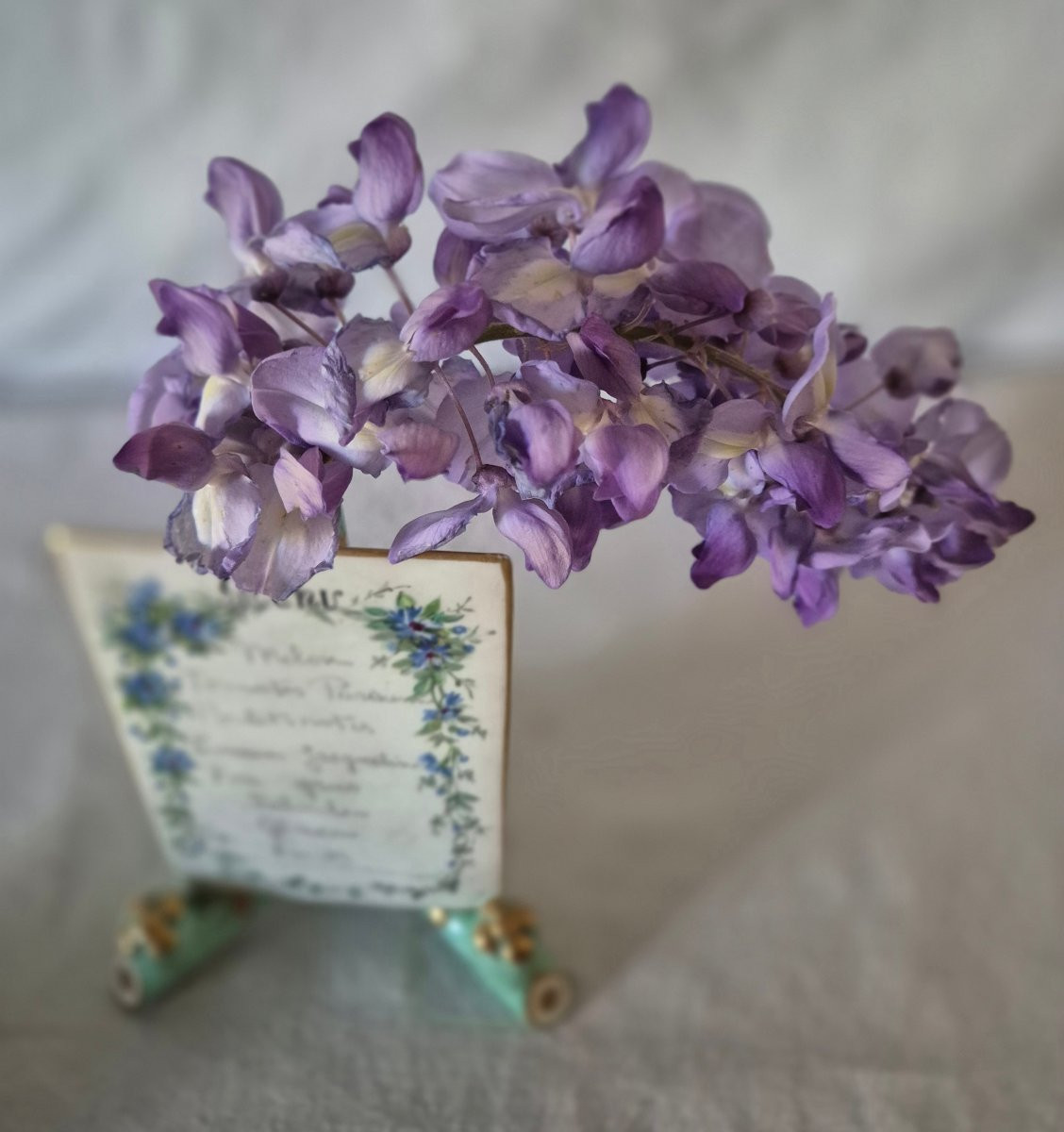 Menu de table sur chevalet formant un vase-photo-8