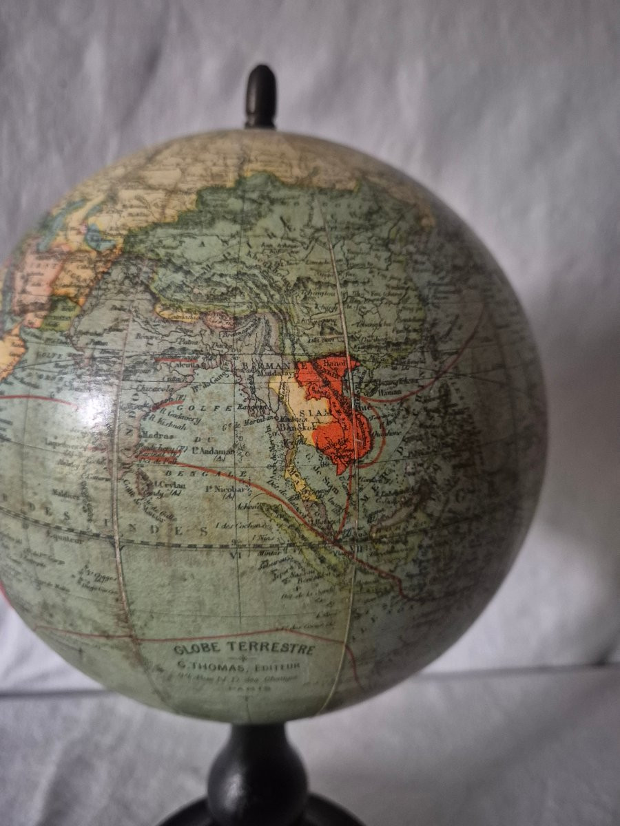 Globe terrestre sur pied bois tourné noir de G Thomas début XXème siècle -photo-7