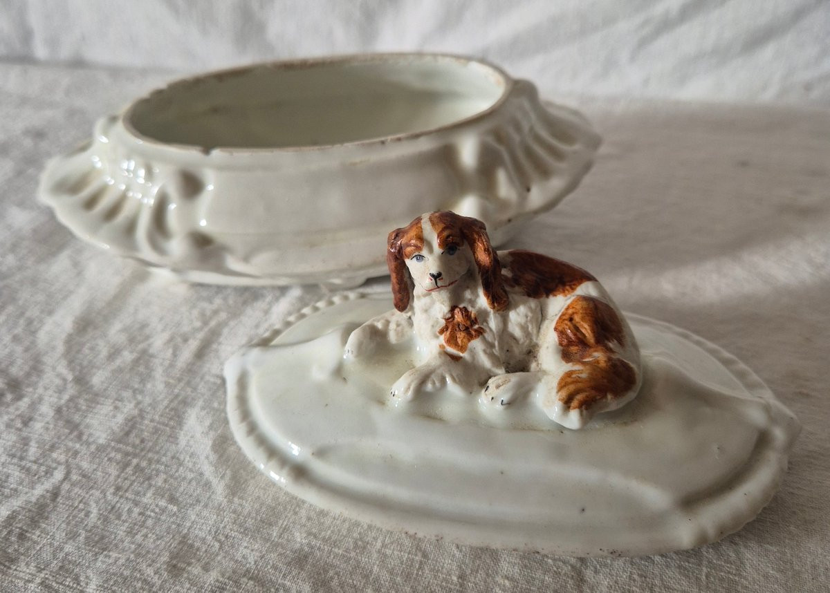 Boîte bonbonnière Cavalier King Charles en porcelaine et biscuit-photo-3