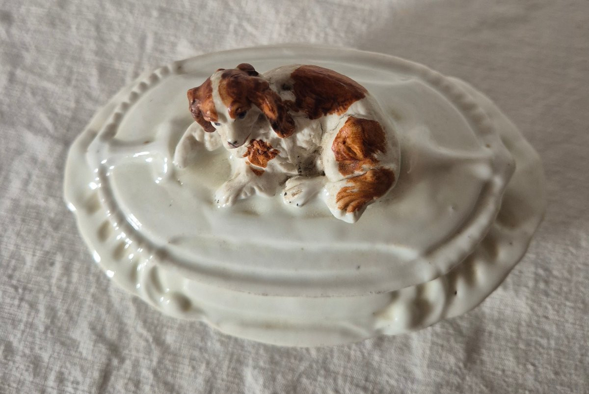 Boîte bonbonnière Cavalier King Charles en porcelaine et biscuit-photo-4