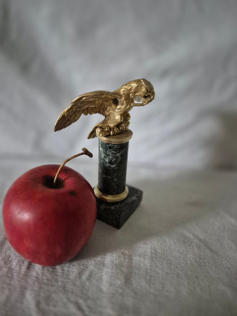 Objet décoratif aigle empire en bronze doré et marbre -photo-2