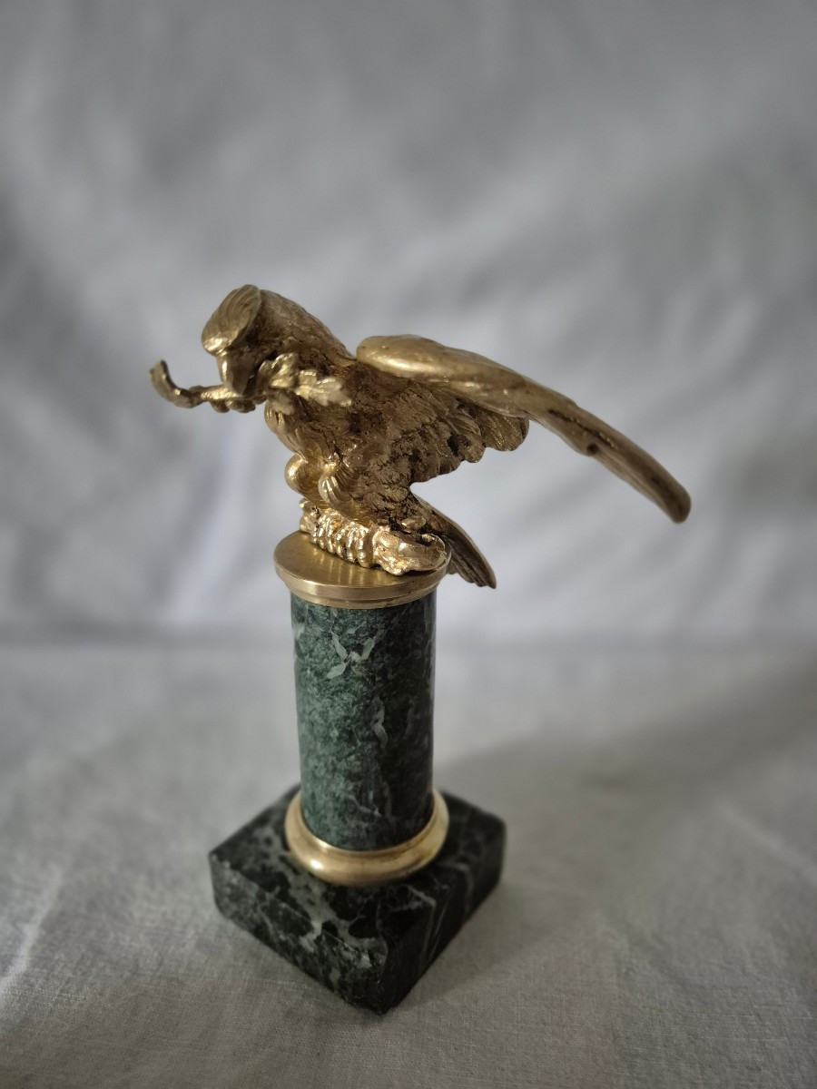 Objet décoratif aigle empire en bronze doré et marbre 