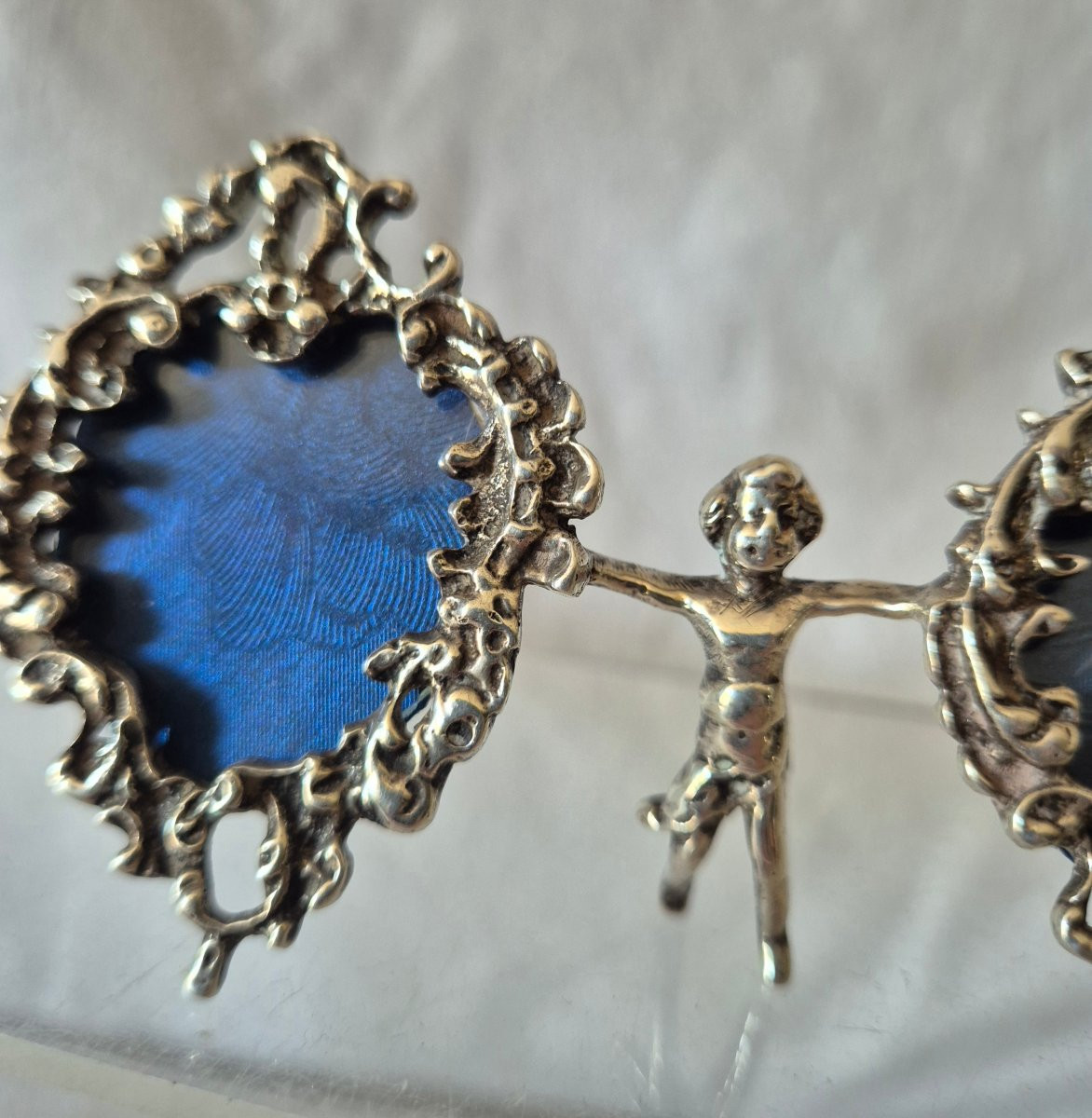 Baroque Heart-shaped Diptych Photo Frame In Sterling Silver-photo-2