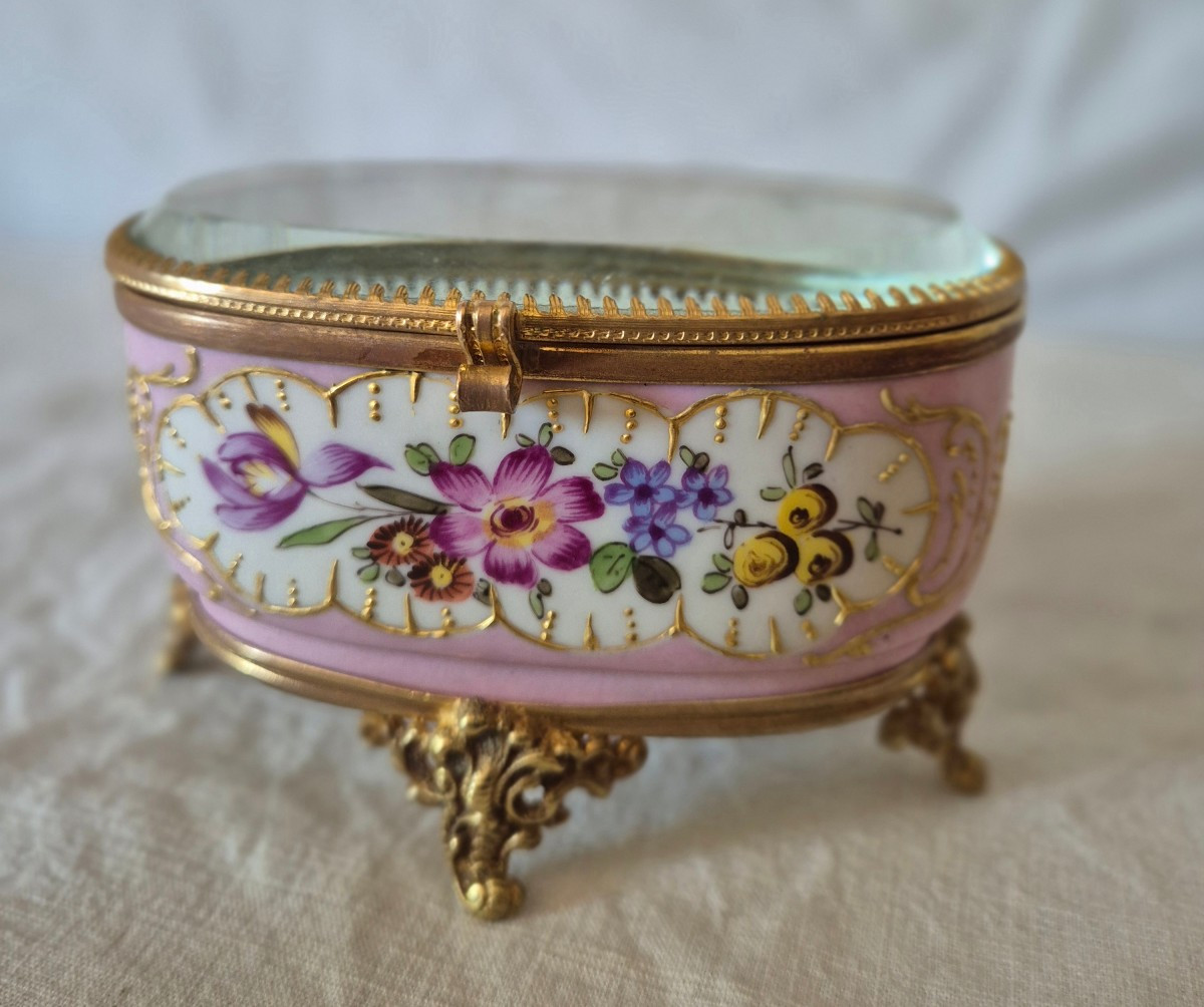 Enameled And Painted Paris Porcelain Jewelry Box, Bronze And Chamfered Glass