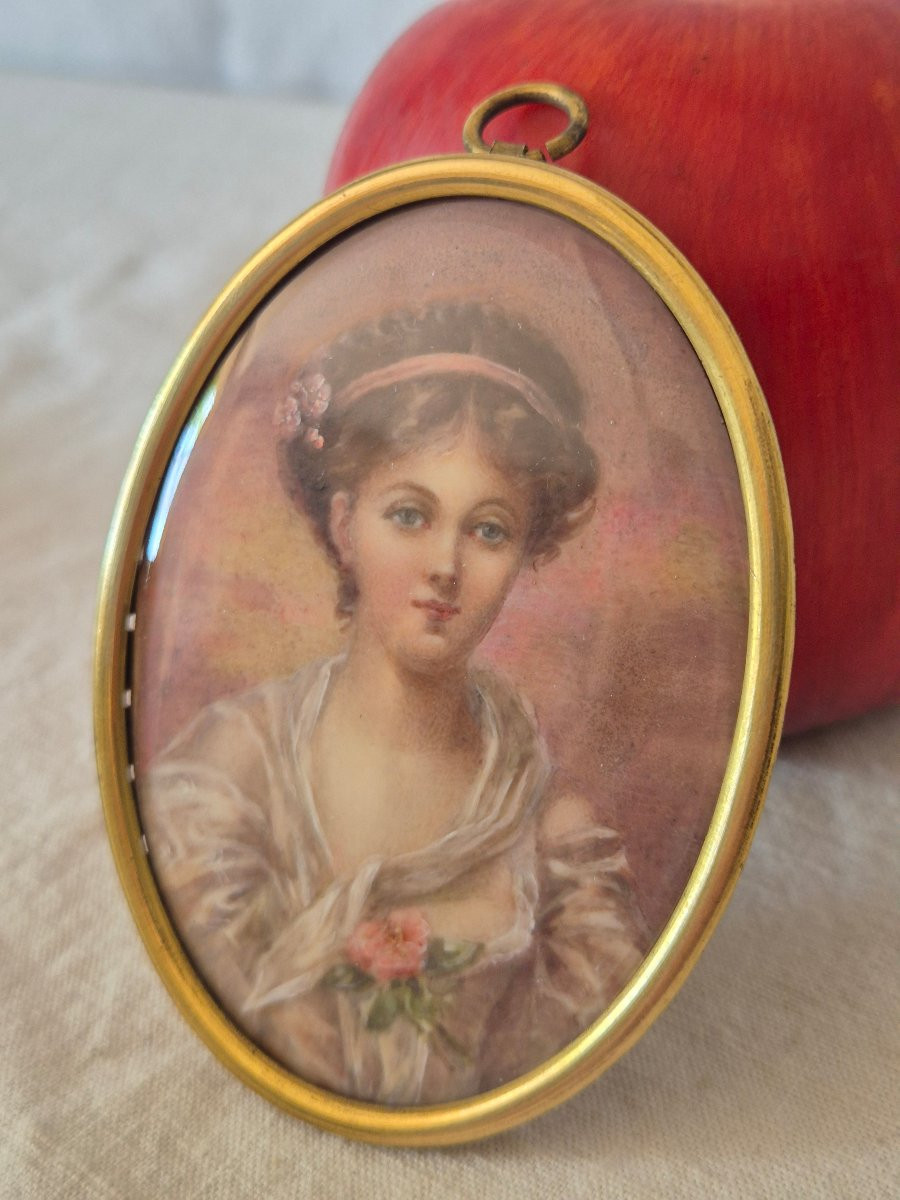 Miniature ovale de jeune fille à la rose peinte sur ivoire fin XIXème -photo-5
