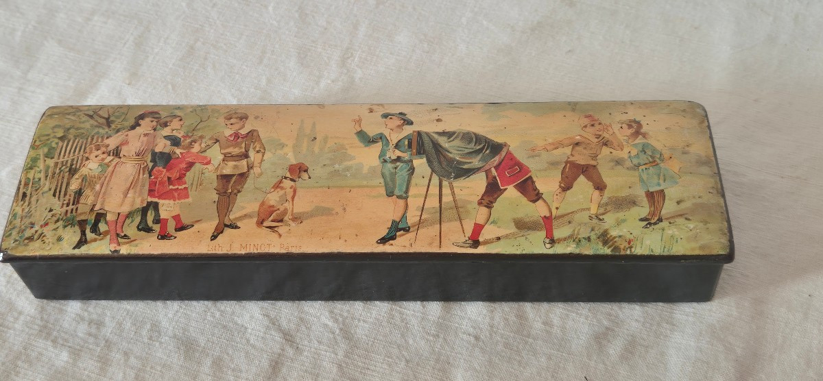 Plumier d'école papier mâché Napoléon III  imagerie enfantine autour de la photographie 