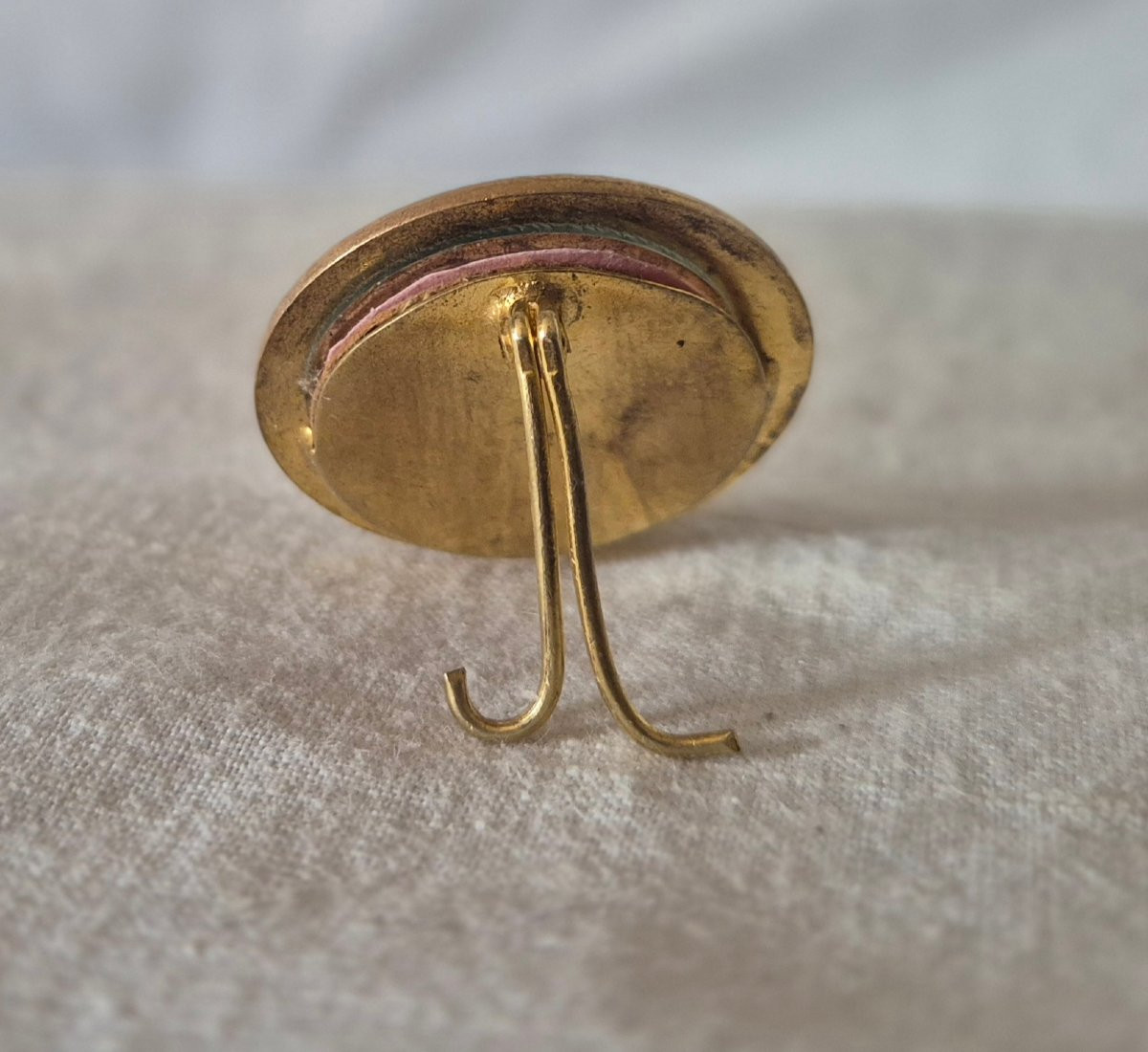 Tout petit cadre photo rond en bronze émaillé à effet guilloché fin XIXème siècle -photo-6