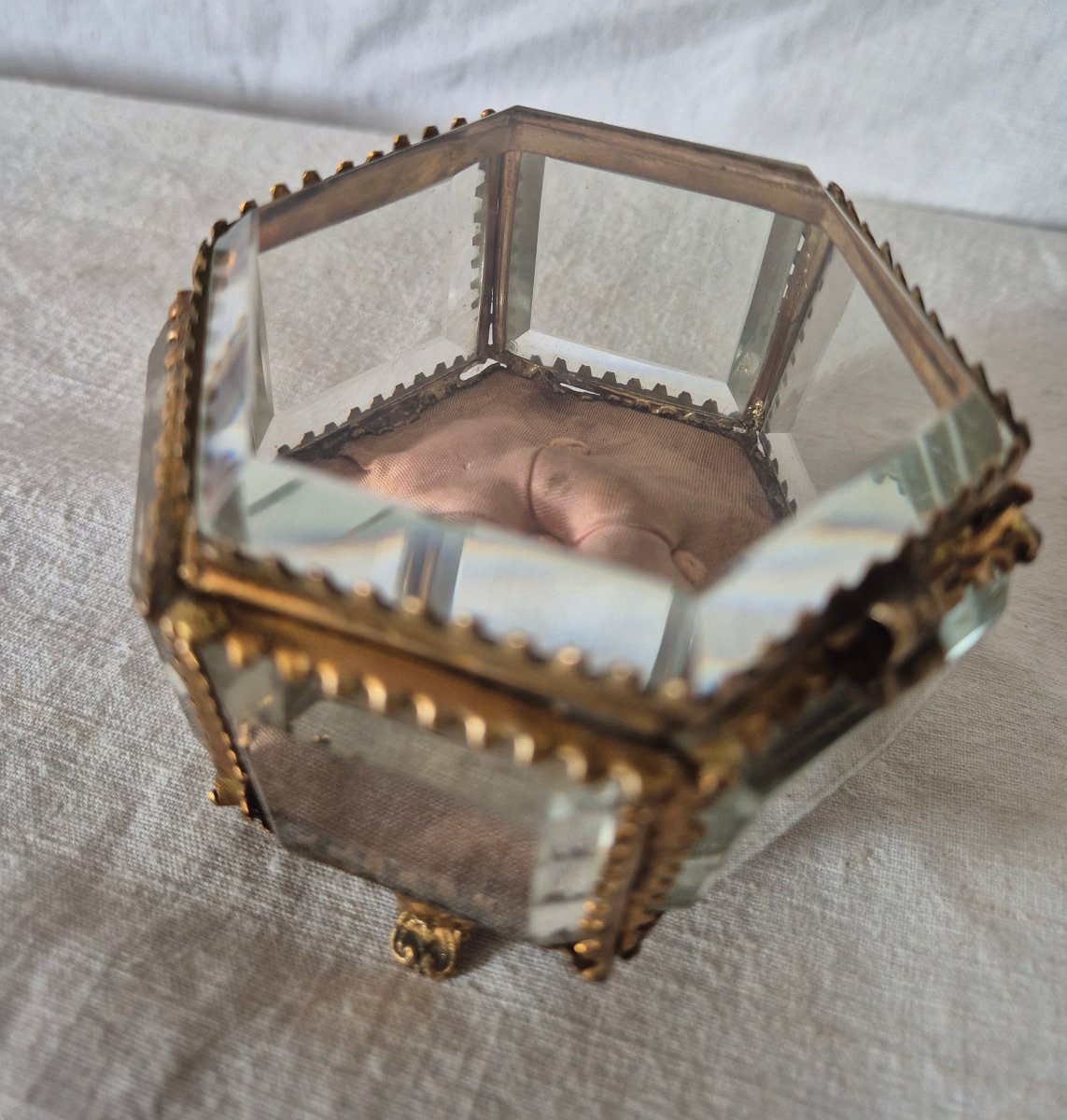 Hexagonal Jewelry Box In Gilded Pompom Bronze From The 19th Century-photo-1