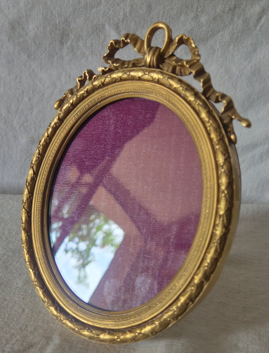 Cadre ovale Second Empire de style Louis XVI en bronze doré -photo-2